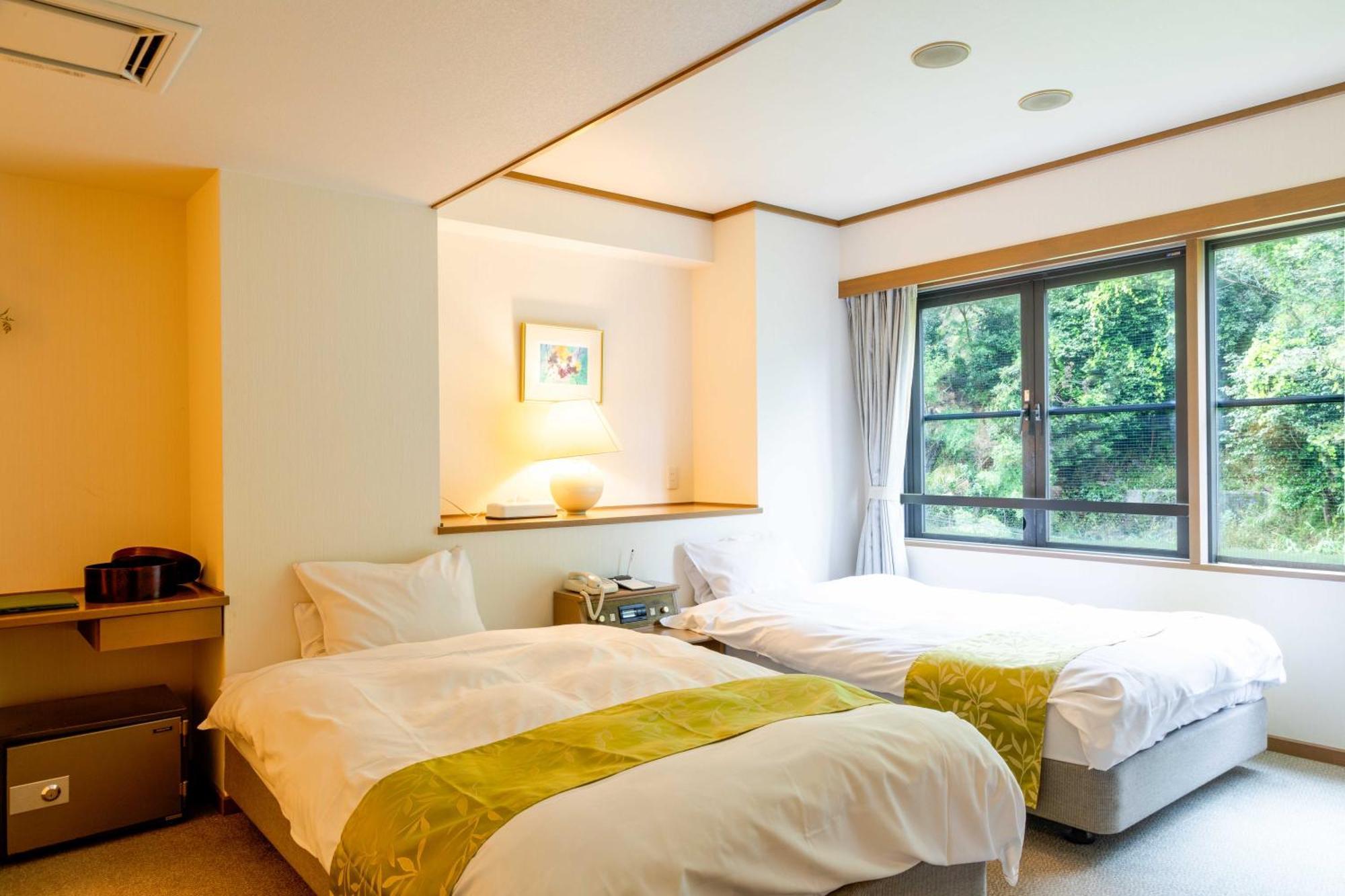 Suizansou Hotel Toyooka  Exterior photo